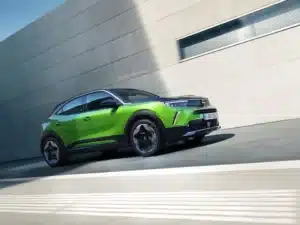opel mokka verde con tetto nero