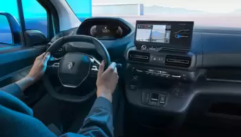 peugeot e-partner interni a piacenza da Ponginibbi Group